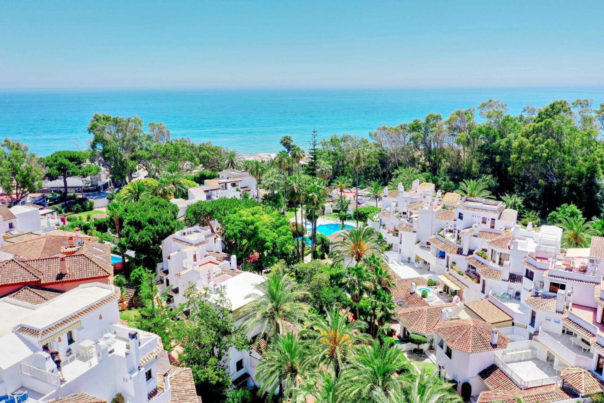 1080 Beachfront Penthouse 3 Floors Jacuzzi 2 Pools Wifi Roof Terrace Marbella Exterior photo